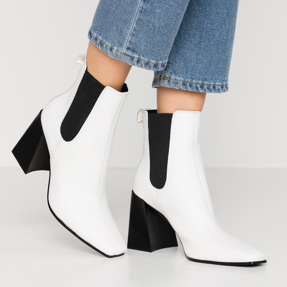 NWT Topshop Leather Chelsea Boots - Picture 2 of 7